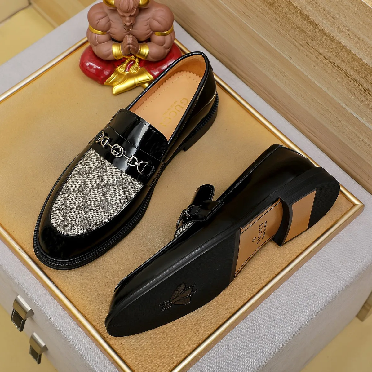 Men's shoes 💰460 💰💰Gucci official website men's business formal leather shoes update💥Hong Kong counters synchronize new styles💥completely one to one replica shipment👍zero difference in counter quality 0⃣️all made of imported first-layer cowhide on the outside with original hardware buckles➕water-dyed🐂leather lining production, color, code matching 39-44 (customized at 38.45.46)……